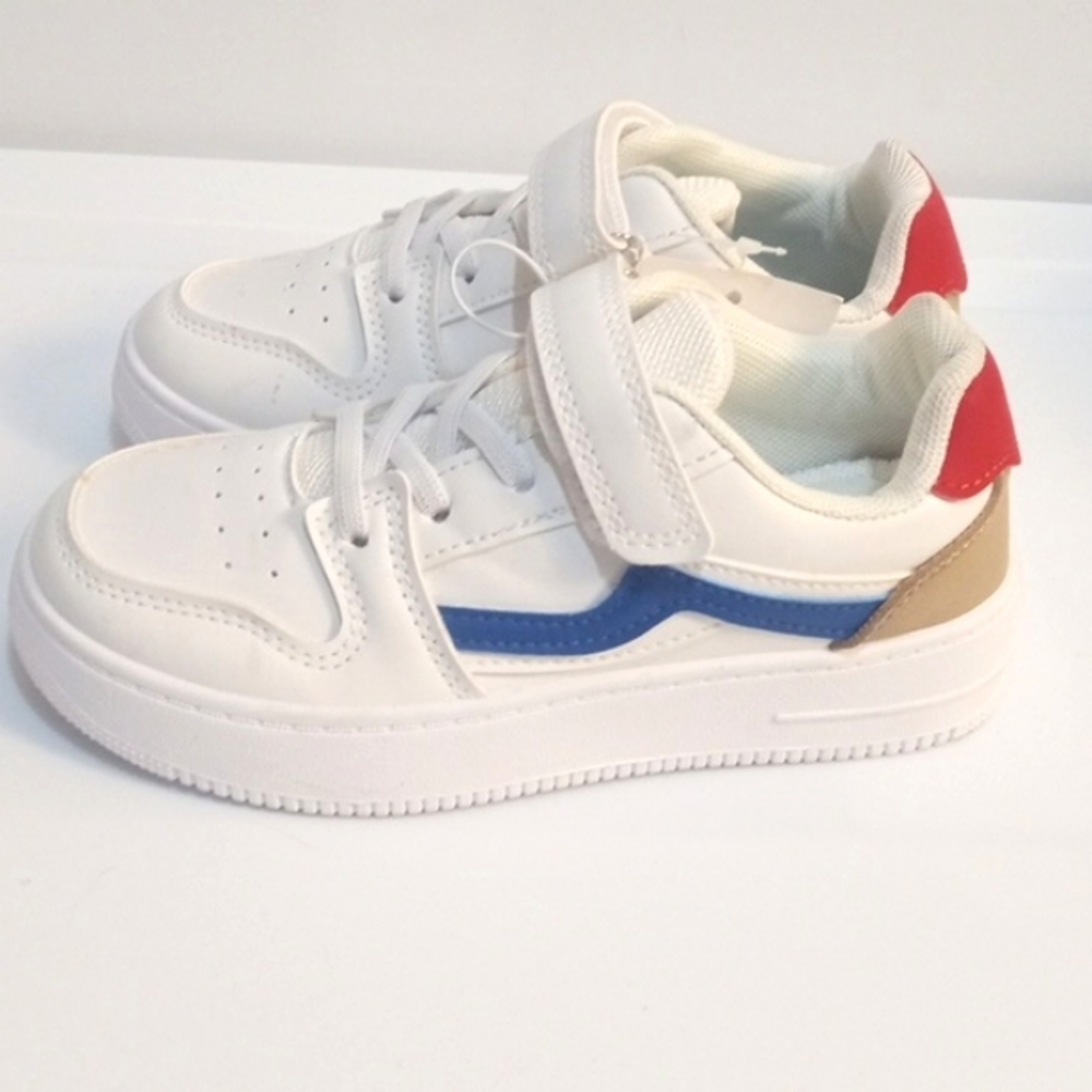 U.S. SPORT BOYS LOW TOP WHITE SNEAKERS WITH RED TAN AND BLUE ACCENTS SIZE 13 NWT - Picture 4 of 8